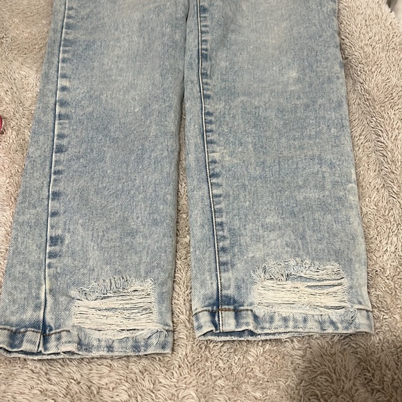 Jeans - Picture 3 of 4